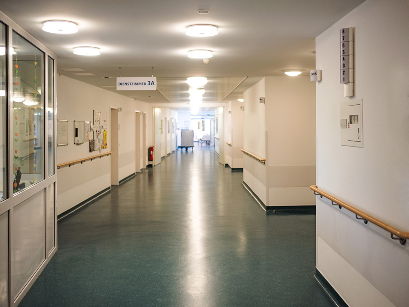 Feststell&shy;anlagen bei Villa Klaus Elektroinstallation in Helmbrechts